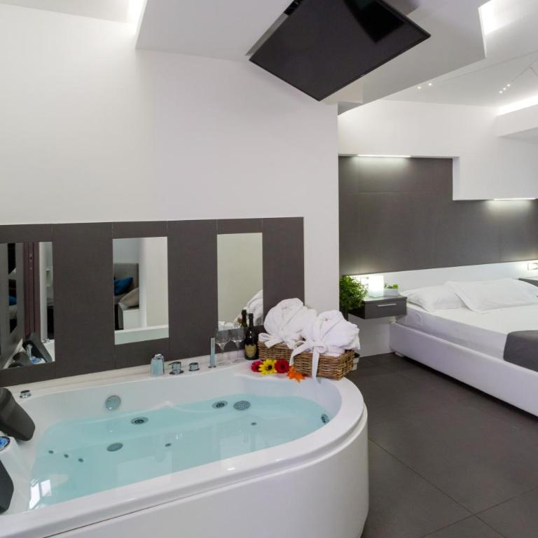Le Suites Del Duomo - Queen Room with Spa Bath - 12
