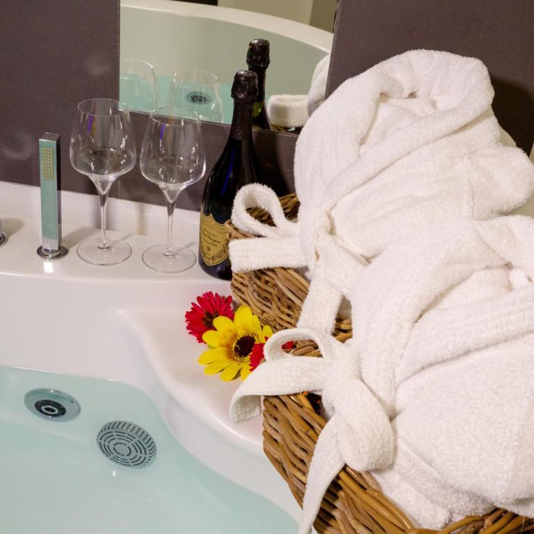Le Suites Del Duomo - Queen Room with Spa Bath - 13