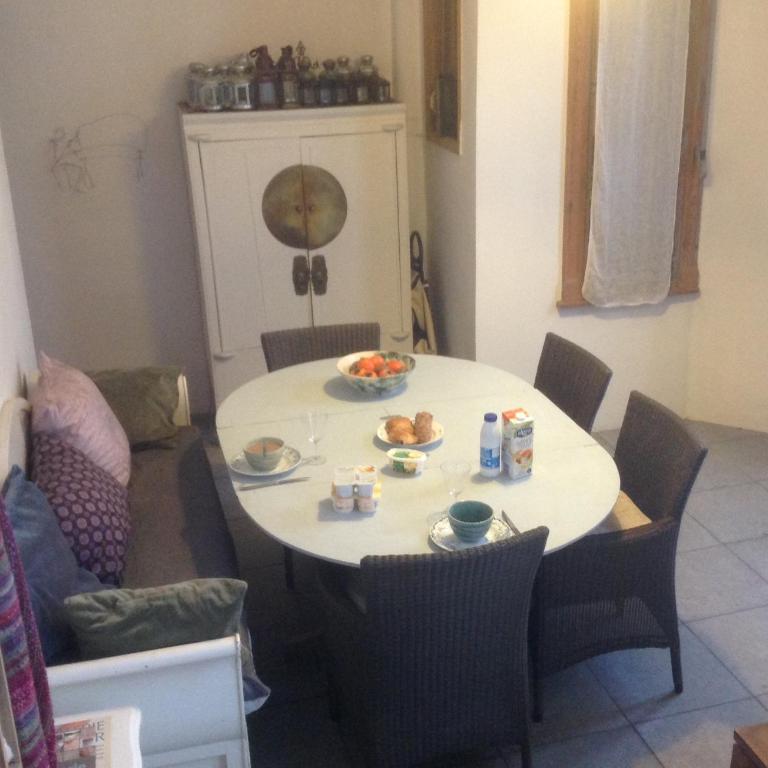 Petit cocon lillois:Cheminée & jardin - Double Room with Private External Bathroom - 13