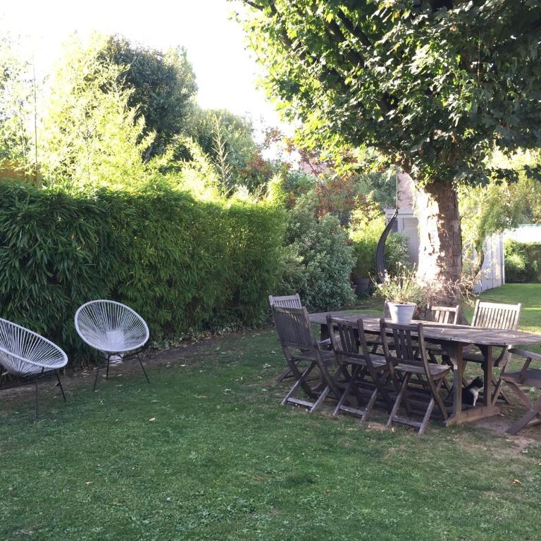 Petit cocon lillois:Cheminée & jardin - Double Room with Private External Bathroom - 16