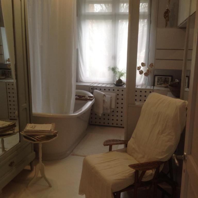 Petit cocon lillois:Cheminée & jardin - Double Room with Private External Bathroom - 26