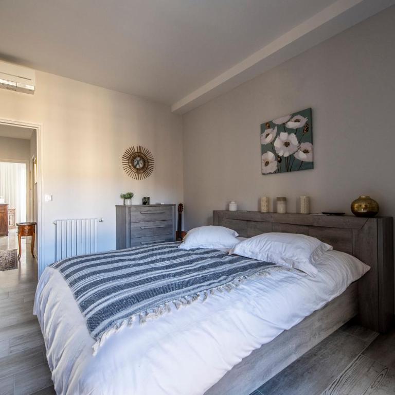 Appartement Front de Mer Hyper Centre - Three-Bedroom Apartment - 30