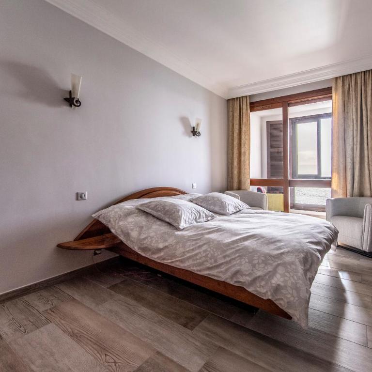 Appartement Front de Mer Hyper Centre - Three-Bedroom Apartment - 25