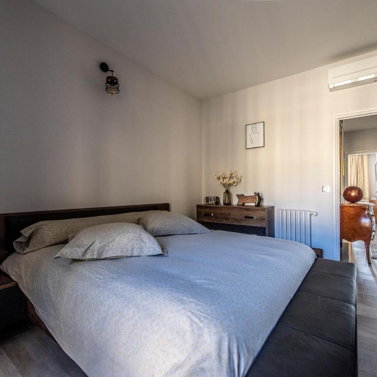 Appartement Front de Mer Hyper Centre - Three-Bedroom Apartment - 39