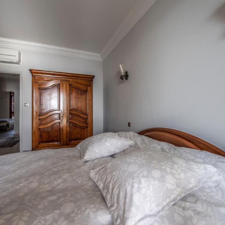 Appartement Front de Mer Hyper Centre - Three-Bedroom Apartment - 23