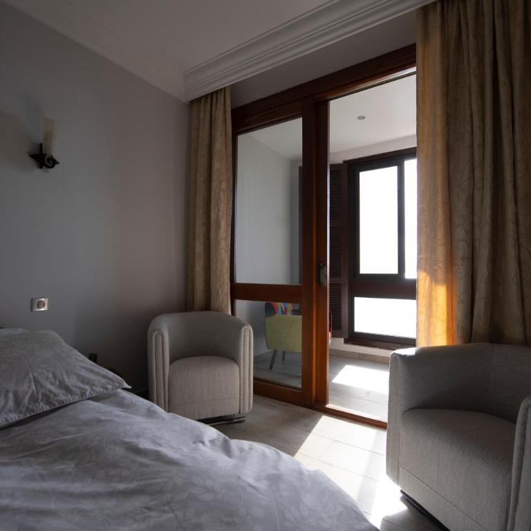 Appartement Front de Mer Hyper Centre - Three-Bedroom Apartment - 22