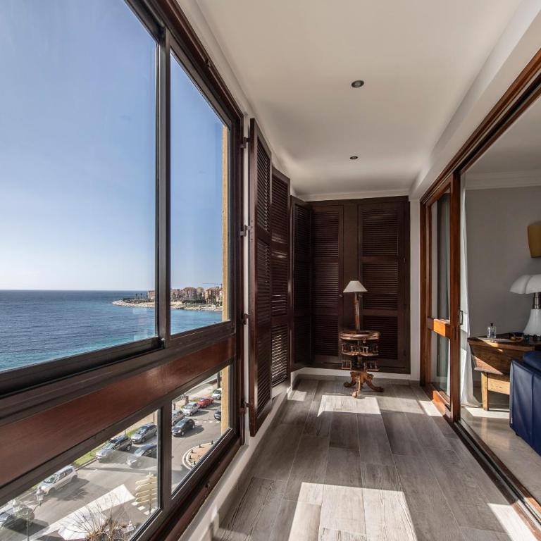 Appartement Front de Mer Hyper Centre - Three-Bedroom Apartment - 16