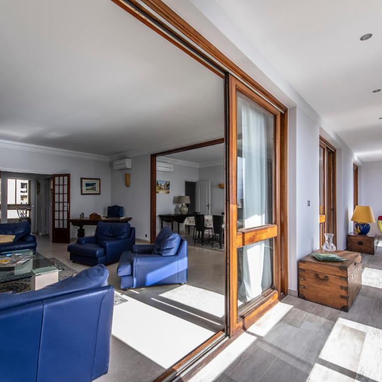 Appartement Front de Mer Hyper Centre - Three-Bedroom Apartment - 14
