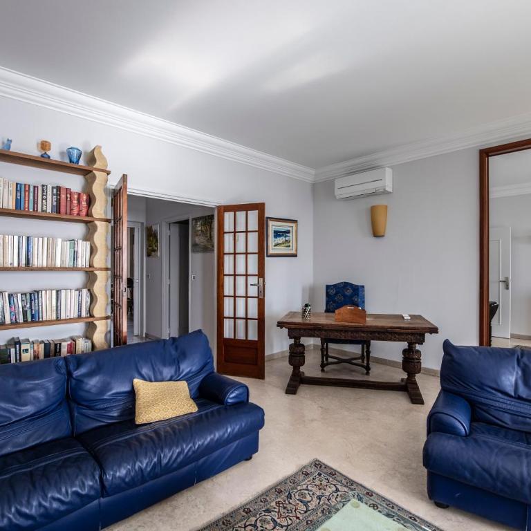 Appartement Front de Mer Hyper Centre - Three-Bedroom Apartment - 11