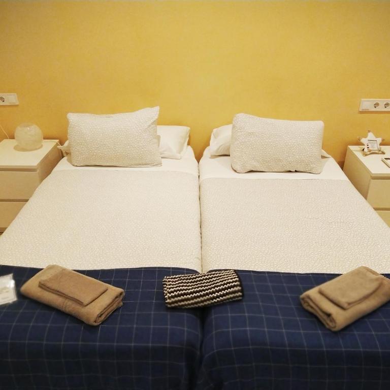 Hostal Casa Nautilus - Habitación Doble interior con baño privado - 2 camas - 14