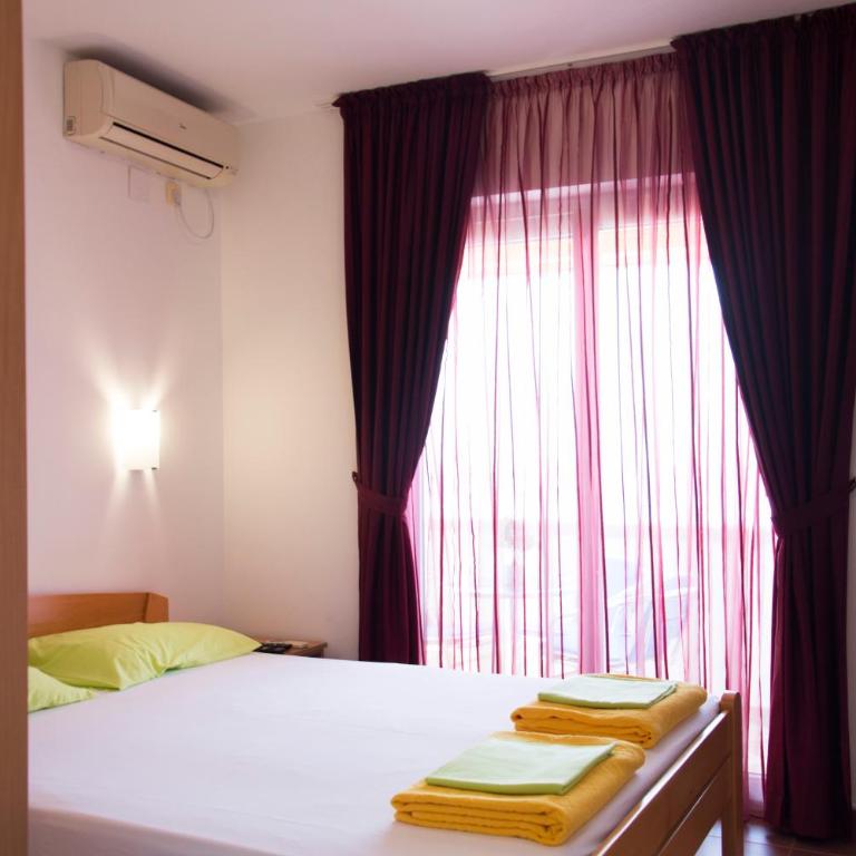 Apartments Đurović - One-Bedroom Apartment with Terrace and Sea View - 5