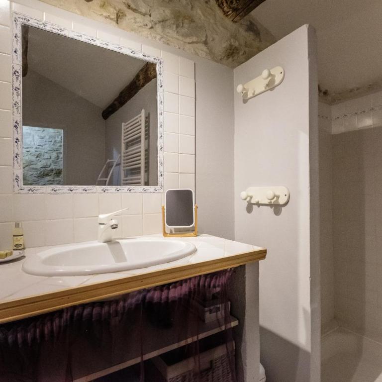 gîte du Pigeonnier Mas Médaille - Casa con 2 Camere da Letto - 10