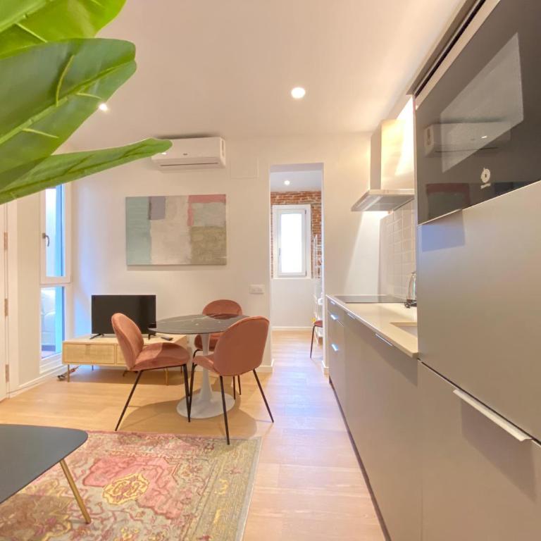 Collection Latina - Apartamentos Únicos en el Barrio Más Auténtico - Family Studio - 10