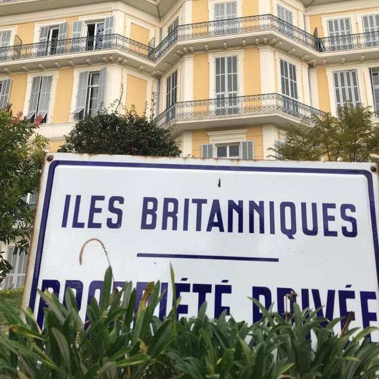 EXCEPTIONNEL !!! VENEZ SEJOURNER DANS LES 3 SUITES D'UN AUTHENTIQUE ANCIEN PALACE DE LA "BELLE EPOQUE" de 1874 !!! UNIQUE !!! - Appartement en Duplex - 64