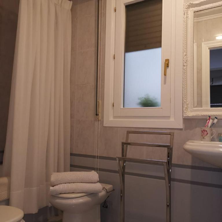 Habitación con baño privado en Bilbao - Double Room with Private Bathroom - 4