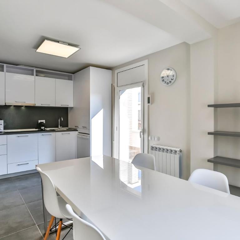 Vacaciones Perfectas en la Playa Calafell - Casa de 4 dormitorios - 15