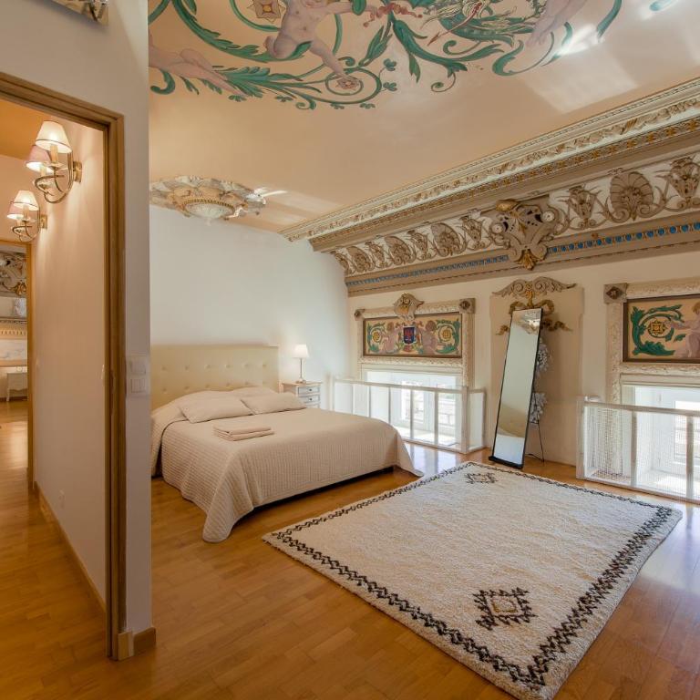 EXCEPTIONNEL !!! VENEZ SEJOURNER DANS LES 3 SUITES D'UN AUTHENTIQUE ANCIEN PALACE DE LA "BELLE EPOQUE" de 1874 !!! UNIQUE !!! - Appartement en Duplex - 38