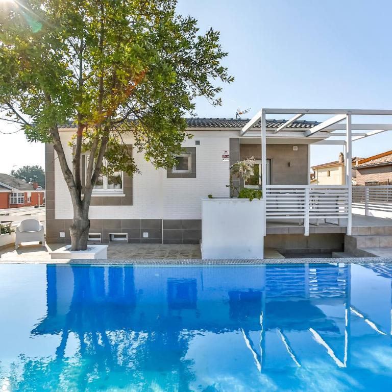 Vacaciones Perfectas en la Playa Calafell - Casa de 4 dormitorios - 1