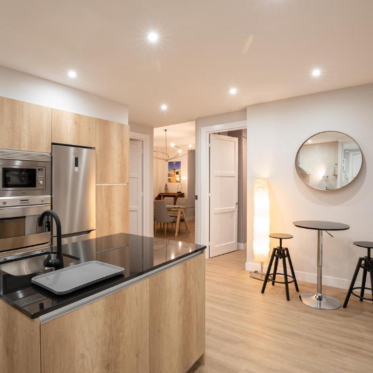 Alameda Recalde Centro - Two-Bedroom Apartment - 8