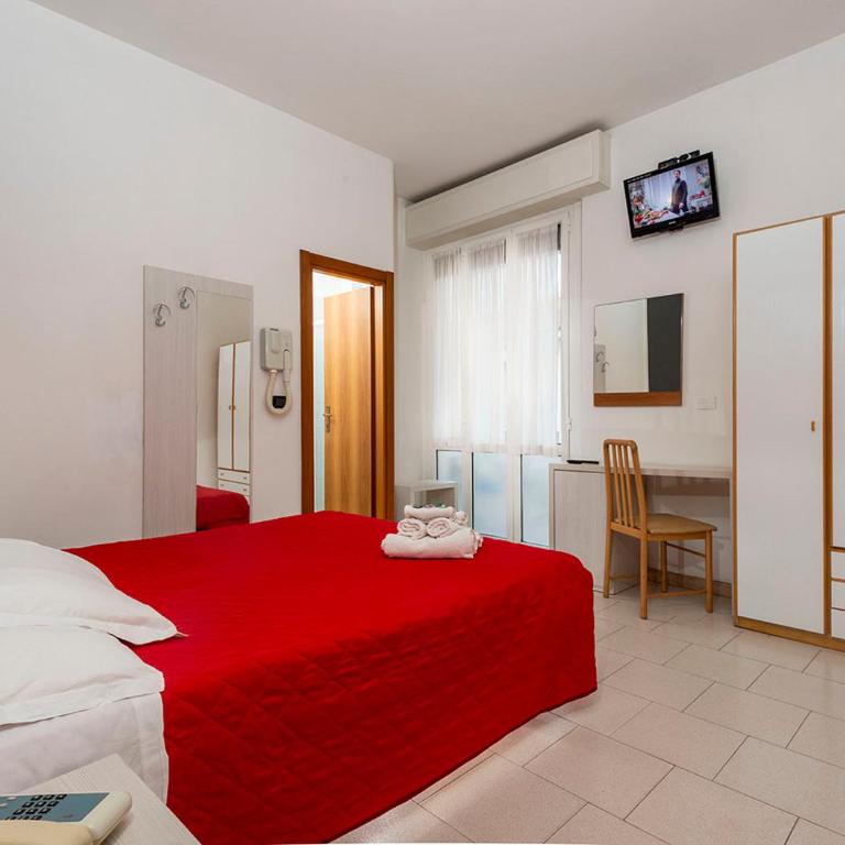 Hotel Petrarca - Camera Matrimoniale/Doppia con Letti Singoli con Balcone - 9