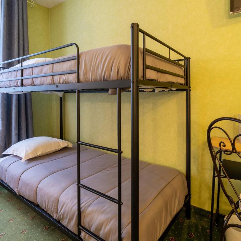 Cit'Hôtel - Restaurant Saint Jacques - Chambre Quadruple - 15
