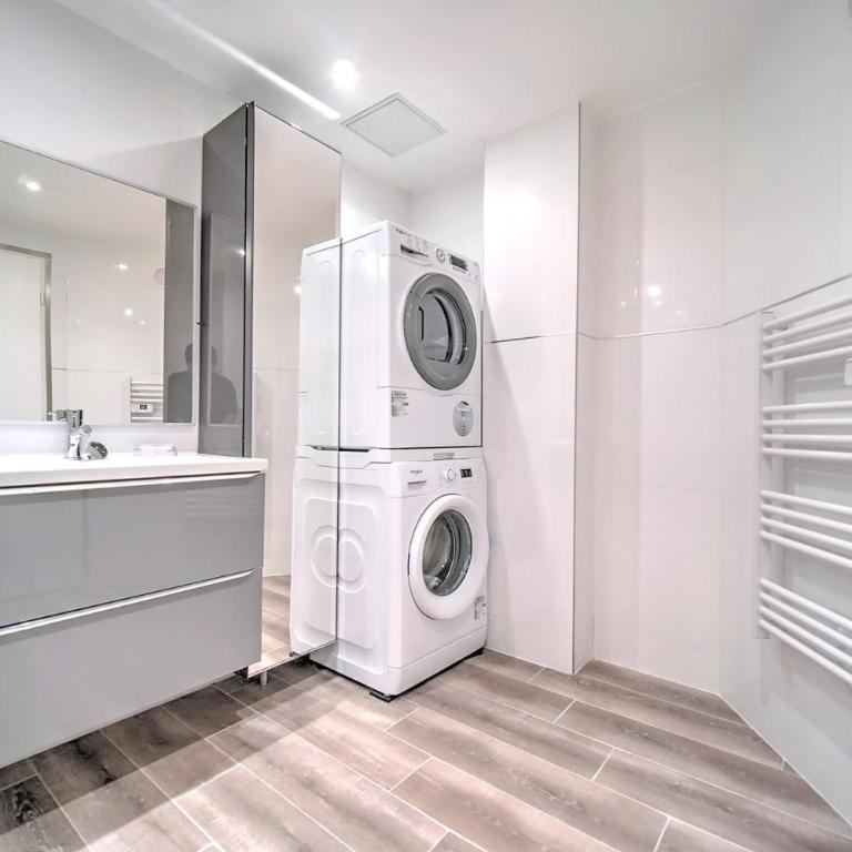 Cannes premium 3 BR 2 bath fully renovated heart of town by Olam Properties - Apartamento - 8