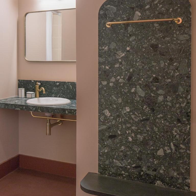 Appt calme sur cour- Montparnasse - Necker - Appartement 2 Chambres - 14
