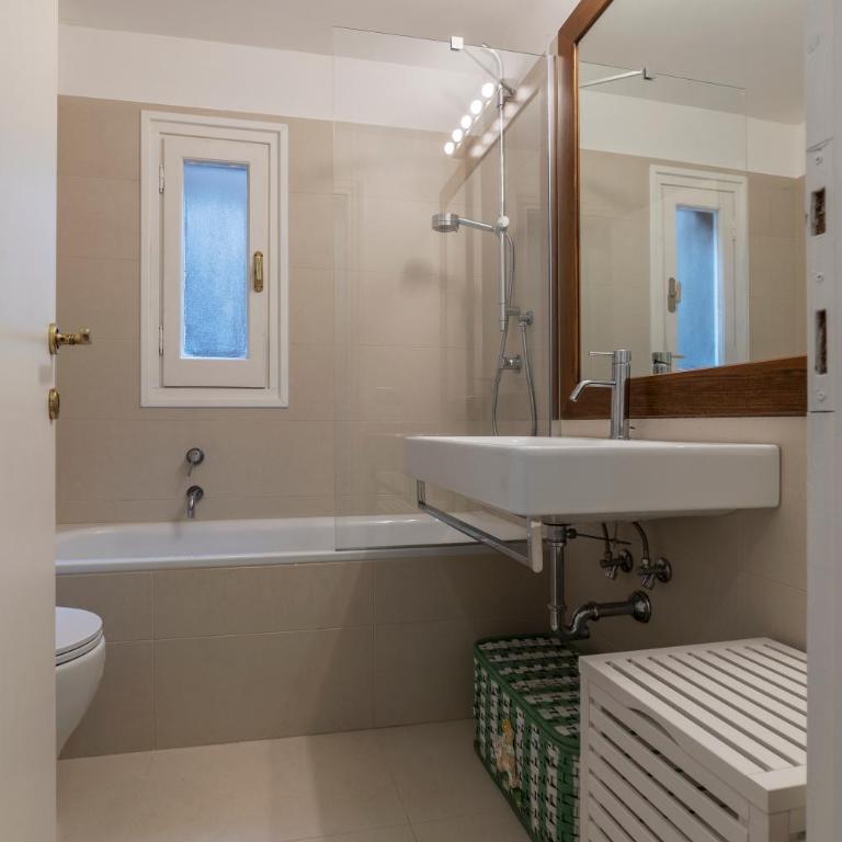 Three bedrooms in world-famous Via Giulia - FromHometoRome - Appartamento con 3 Camere da Letto - 19