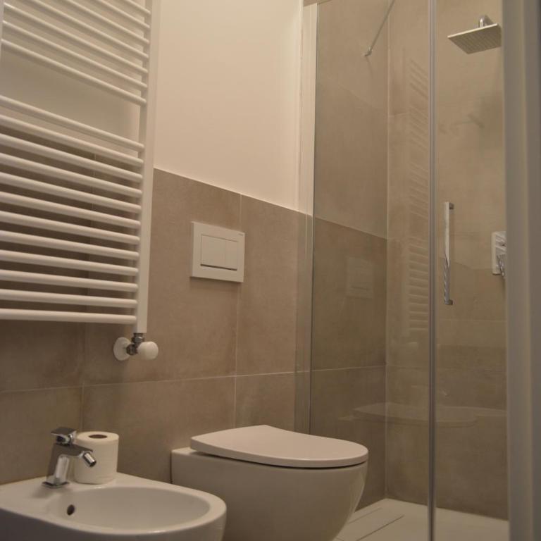 Camere Scandellara 24 - Camera Matrimoniale con Bagno Privato - 34
