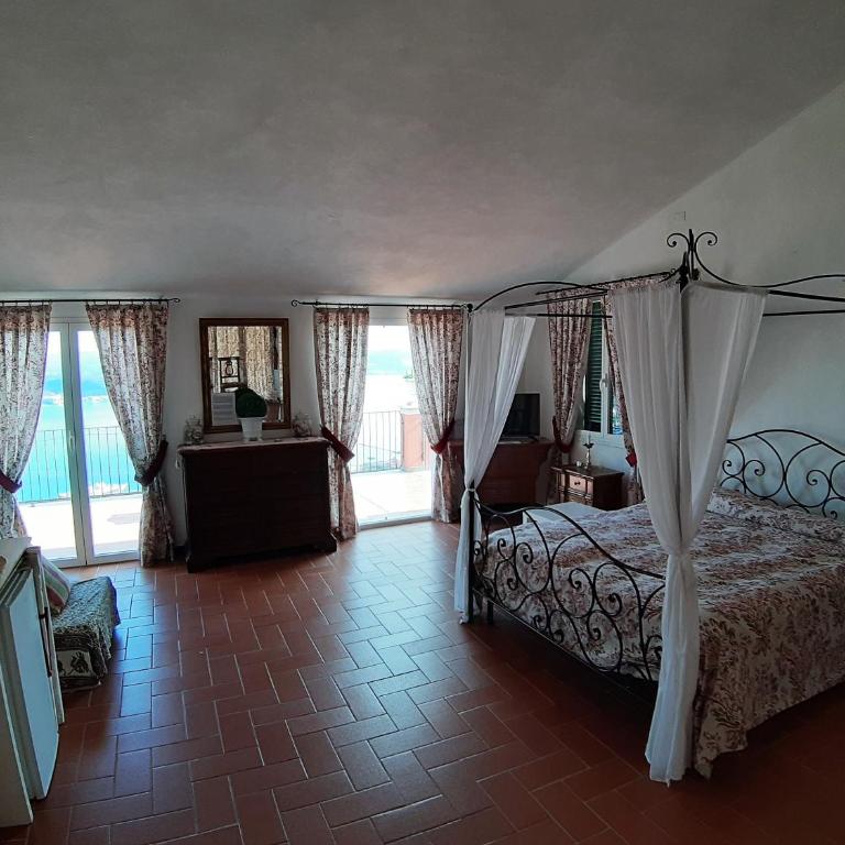 Villa Bellosguardo Apartments - Studio Apartment - 4