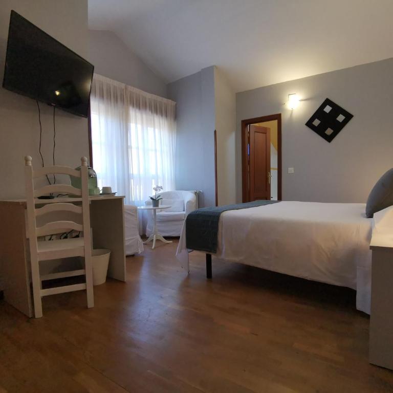 Hotel El Trasgu - Habitación Doble Superior - 3
