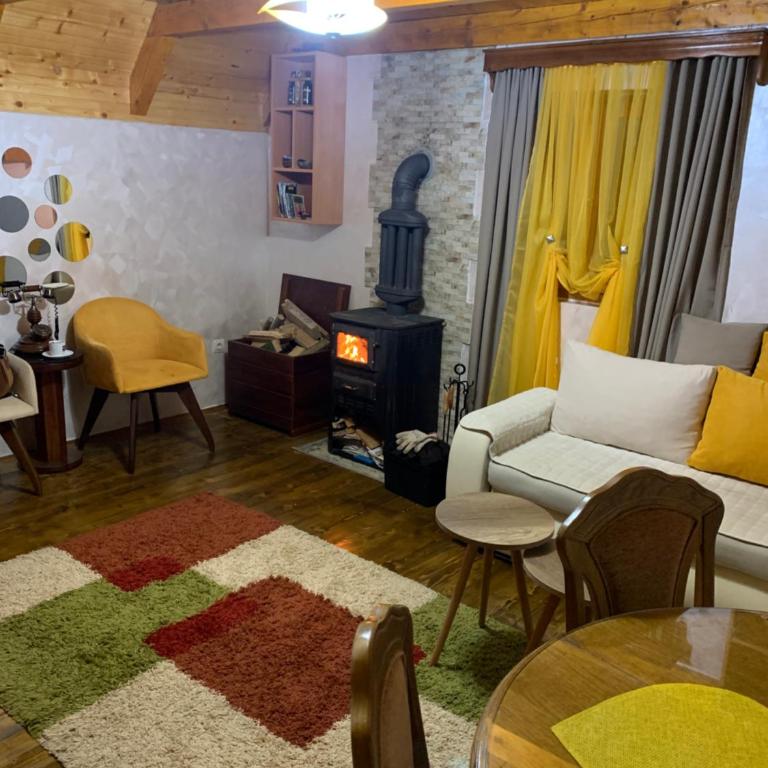 FeĐoNi - Three-Bedroom Vacation Home - 19