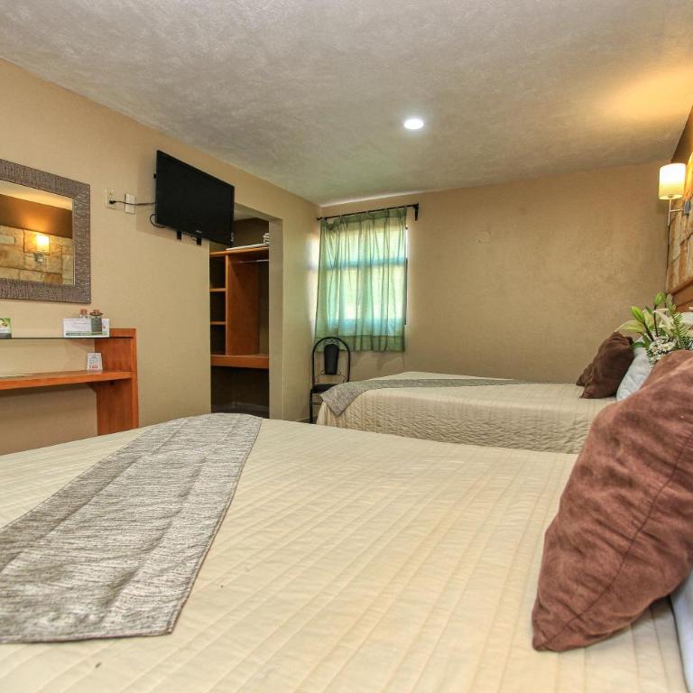 Hotel Mansion del Cantador - Double Room with Two Double Beds - 12