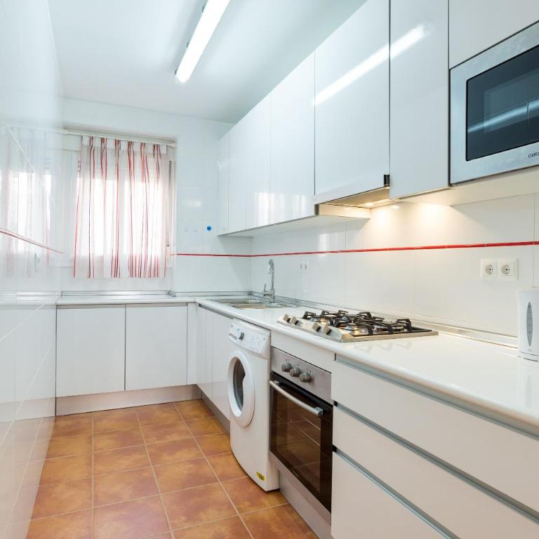 Alferez II by ELE Apartments - Deluxe Apartment - 9