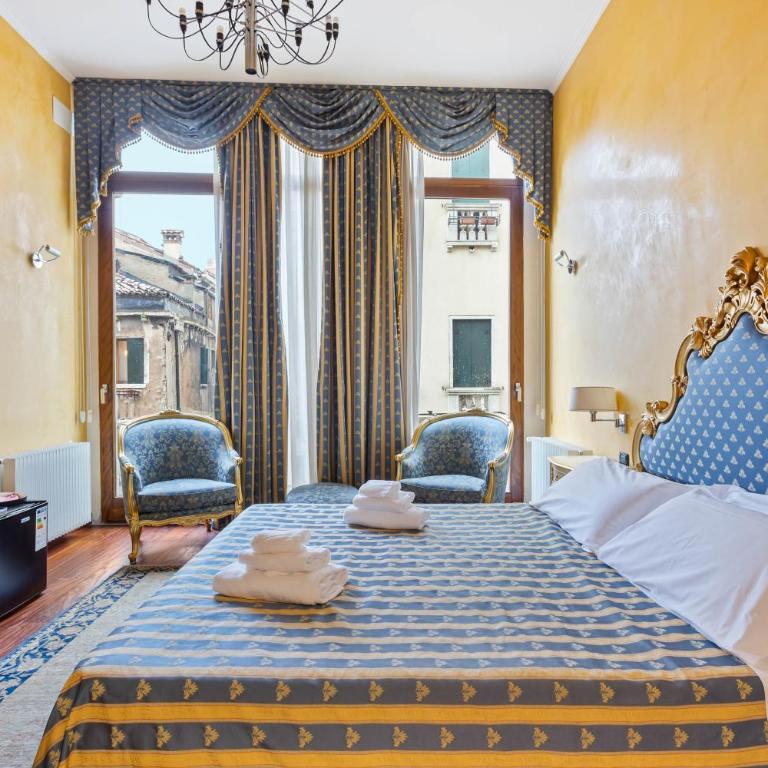 Top Venice Apartments and Rooms Ostreghe Bridge - Ampia Camera Matrimoniale - 6