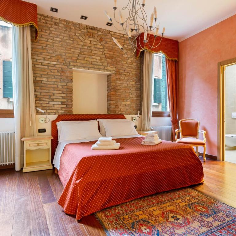 Top Venice Apartments and Rooms Ostreghe Bridge - Ampia Camera Matrimoniale - 8