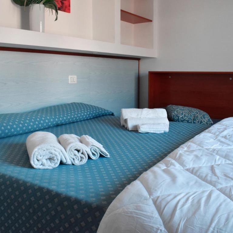 Hotel Brienz - Camera Tripla Comfort - 1
