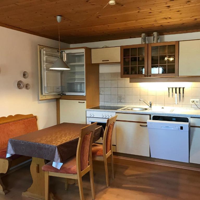 Ferienwohnung Angelika Neuner - Apartment mit Terrasse - 1