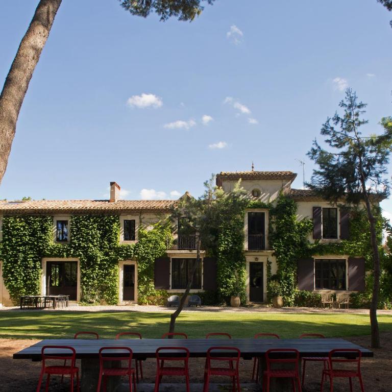 Domaine de la JASSO, Demeure de grand luxe au pied de la Cité de Carcassonne, piscines et parc animalier - Ferienhaus - 47