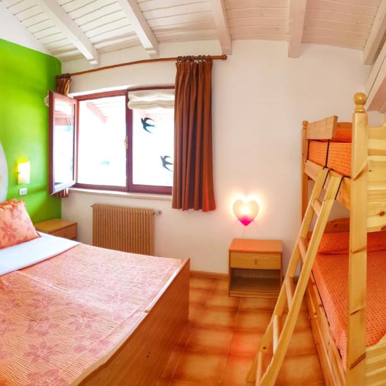 Family Hotel Primavera - Camera Familiare con Bagno Privato - 8