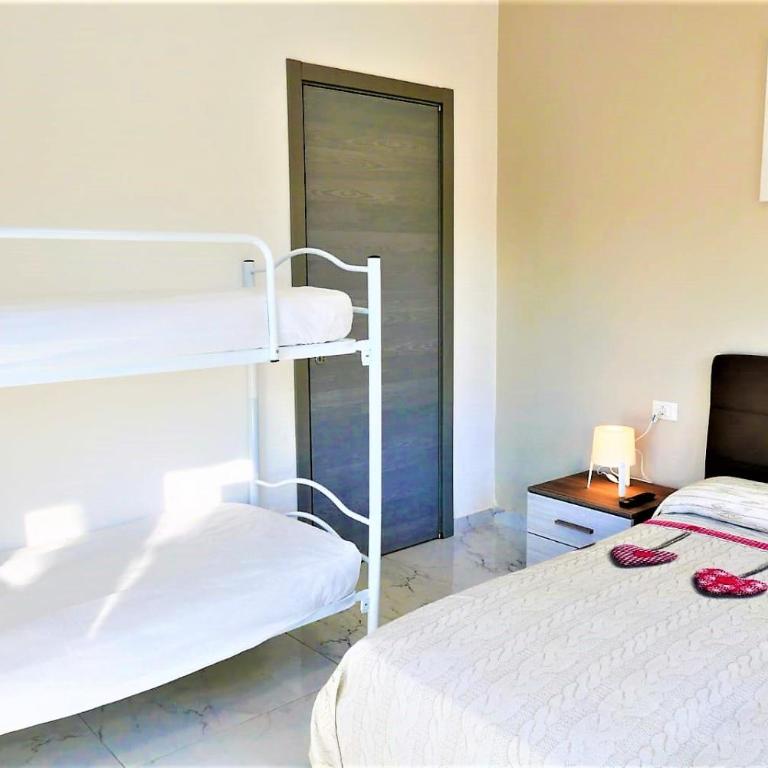 Fiorita - Two-Bedroom Apartment - 37