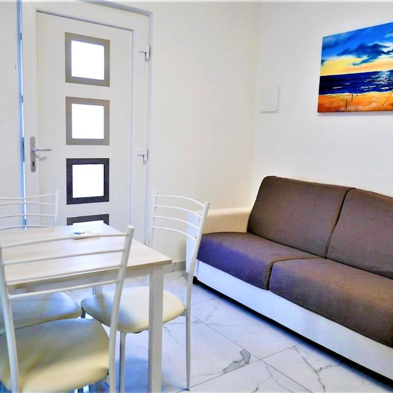 Fiorita - Two-Bedroom Apartment - 29