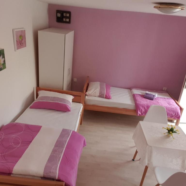 Accommodation Vesa - Studio with Terrace - 3