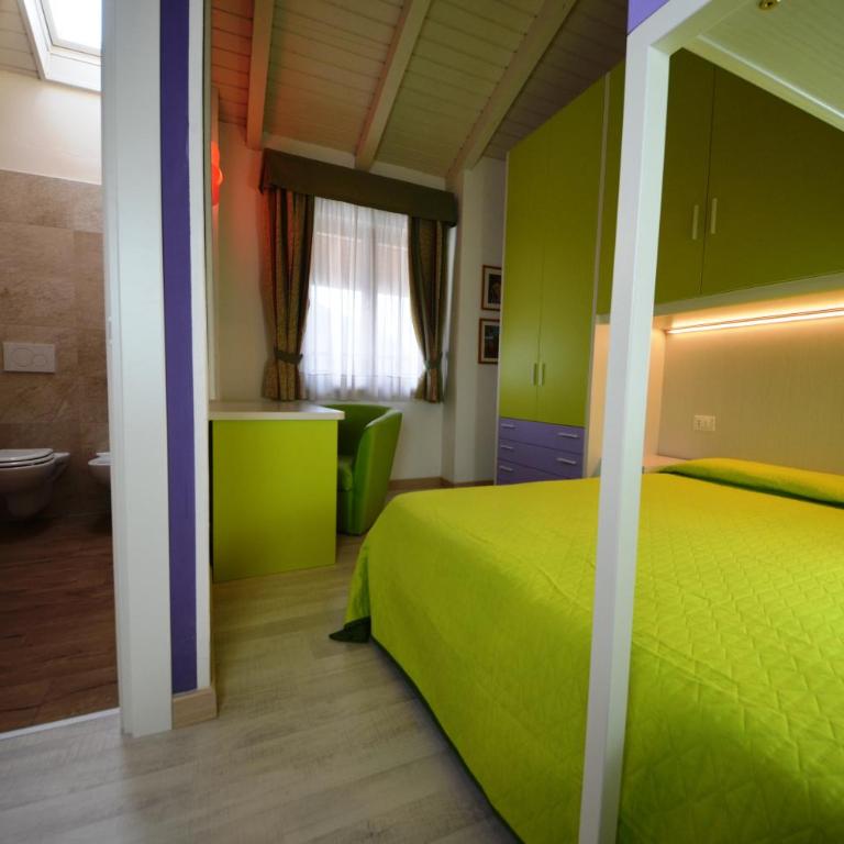 Family Hotel Primavera - Camera Tripla Comfort - 3