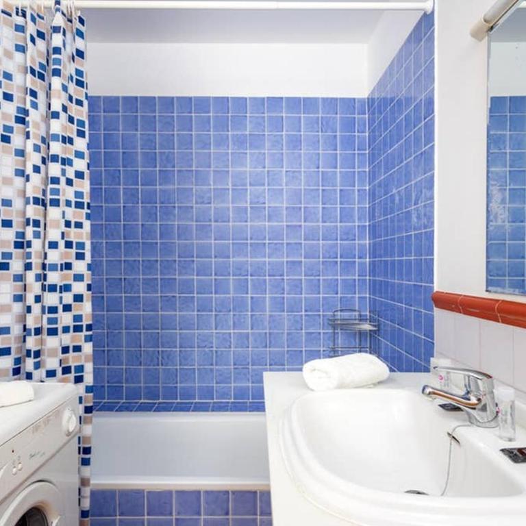 Lovely seaview apartment by Costarentals - Ref 106 - Two-Bedroom Apartment - 18