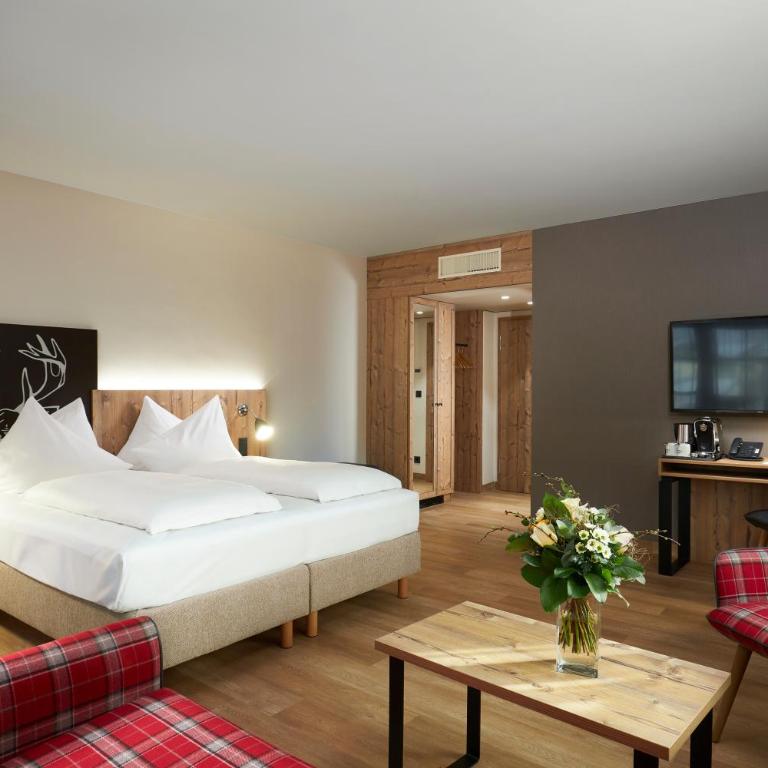 HYPERION Hotel Garmisch - Partenkirchen - Deluxe Doppel-/Zweibettzimmer - 2