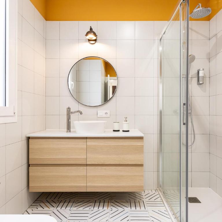 Diagonal Apartments by Olala Homes - Two-Bedroom Apartment - 35