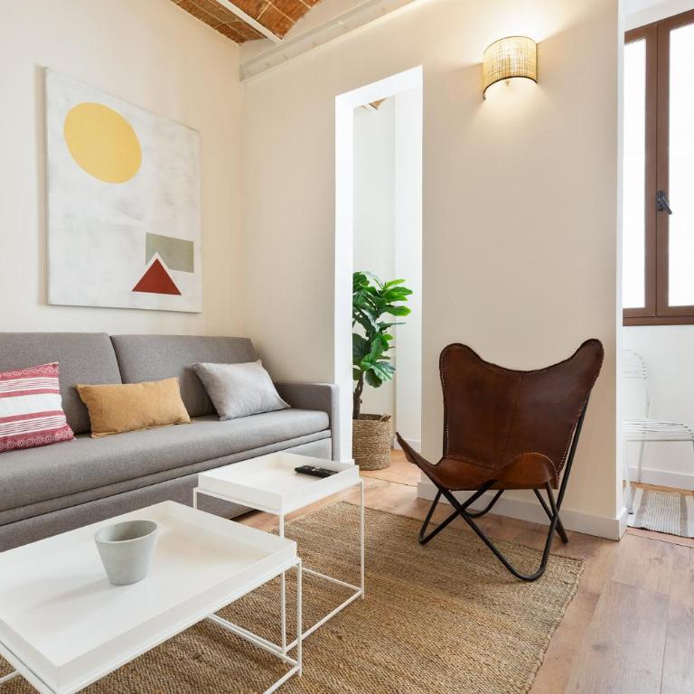 Diagonal Apartments by Olala Homes - Two-Bedroom Apartment - 28