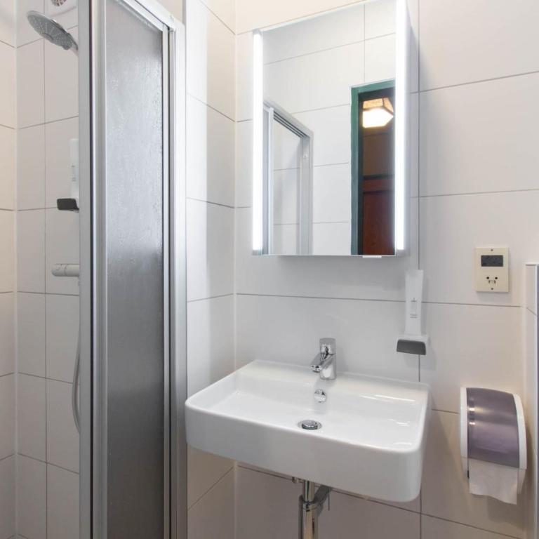 Mountain Hotel & Hostel - Budget Zweibettzimmer - 1