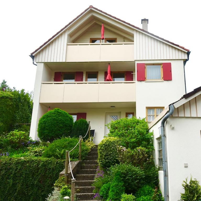 Ferienwohnung #4 mit Terrasse in zentraler dennoch ruhiger Lage - Stadtbus vor der Tür! - One-Bedroom Apartment - 25